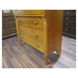 (LRB) Vintage Wood 4-Drawer Dresser...