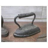 (LRB) Antique Cast Iron Irons and I...