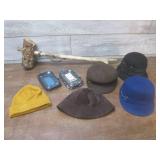 (LRB) Interesting Wood Hammer Decor...