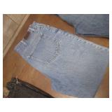 (K) 5 Pair of Jeans - Levis, Gap, W...