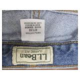 (K) 5 Pair of Jeans - Levis, Gap, W...