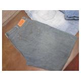 (K) 5 Pair of Jeans - 4 Pair of Lev...