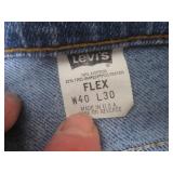 (K) 5 Pair of Jeans - 4 Pair of Lev...
