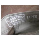 (K) 5 Pair of Jeans - 4 Pair of Lev...
