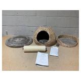 Mondawe 28-in x 19-in Brown Fleece Cat Tree