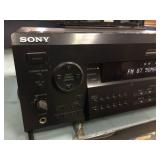 SONY STR-DE825 Receiver - Powers On