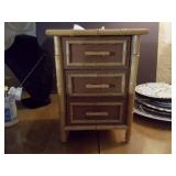 Musical jewelry box with jewelry