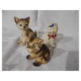 Cat figurines
