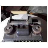 Antique/vintage adding machine