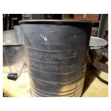 Vintage Metal Cookware & Baking Items