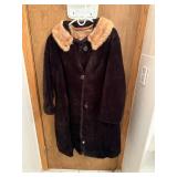 Vintage Dark Brown Fur Coat with Light Tan Fur Collar