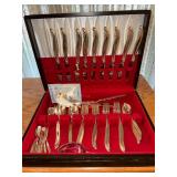 1847 Rogers Bros Leilani Silverplate Flatware Set with Box