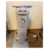 Comfort Zone Electric Oil Filled Radiator Heater Model CZ7007