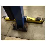 Bendpak 2 Post Vehicle lift with Ex...