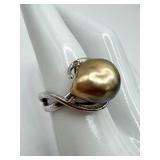 Elegant 18K White Gold Baroque Pearl Ring
