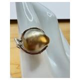 Elegant 18K White Gold Baroque Pearl Ring