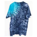 Tie-Dye T-Shirt - Disney Parks Walt Disney World 2017. Size Large.