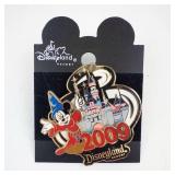 Enamel Pin - Mickey Mouse & Disneyland Resort 2009 Castle