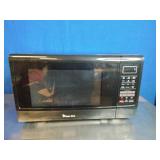 Magic Chef 1.6 cu. ft. Countertop Microwave Oven in Black
