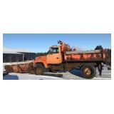 1992 Ford L8000F W/Plow and Sander