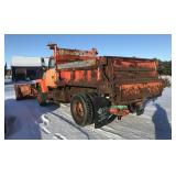 1992 Ford L8000F W/Plow and Sander