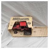 Ertl 5288 International Tractor 1/16 Scale in Original Box
