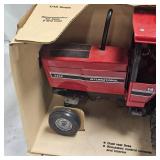 Ertl 5288 International Tractor 1/16 Scale in Original Box