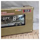 Racing Champions #8 Circuit City 1:64 Scale, Semi-Car-Trailer