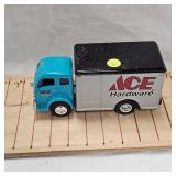 1995 Ertl Collectibles #2718 Ace Hardware Truck