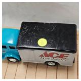 1995 Ertl Collectibles #2718 Ace Hardware Truck