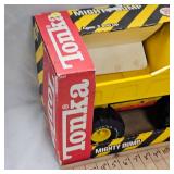 Tonka #3901 Like New Dump Truck, box is tattered