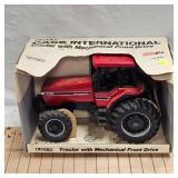 Ertl CASE 7130 1/16th Scale Tractor in Box