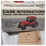 Ertl CASE 7130 1/16th Scale Tractor in Box