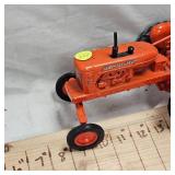 Allis Chalmers WD-45 1/16 Scale Tractor