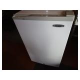 Hair Mini Refrigerator