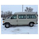 2004 Ford E150
