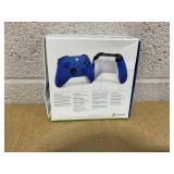 Microsoft - Xbox Wireless Controller for Xbox Series X, Xbox Series S, Xbox One, PCs, and Cloud-Enabled Devices - Shock Blue