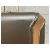 London Fog Regent Large Check-in Expandable Spinner 27" (Minor Transit Damage)