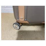 London Fog Regent Large Check-in Expandable Spinner 27" (Minor Transit Damage)