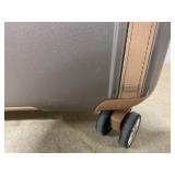 London Fog Regent Large Check-in Expandable Spinner 27" (Minor Transit Damage)