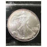 2011 CANADIAN WOLF 1 TROY OZ .9999 FINE SILVER