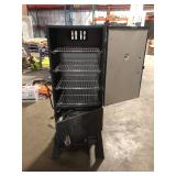 Masterbuilt 30 in. Dual Fuel Propane Gas and Charcoal Smoker in Black, 731 sq. in. of Cooking Space  Damaged Mising Piece Customer Returns See Pictures