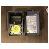 Intermatic T100 Series 40 Amp 125V 24-Hour SPST Mechanical Time Switch with Outdoor Enclosure  Customer Returns See Pictures