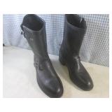 (CS) Pair of Harley Davidson Boots ...