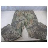 (CS) Pair of Duxbak Camo Pants Size...