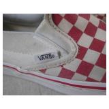 (BS) Pair of Vans Off The Wall Slip...