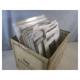 (EC1) Assortment of Sleeved and Boa...