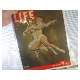 (EC1) Assortment of Sleeved and Boa...