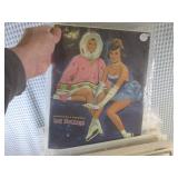 (EC1) Assortment of Sleeved and Boa...