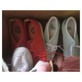 (EW3) Large Box Full of Assorted Sh...